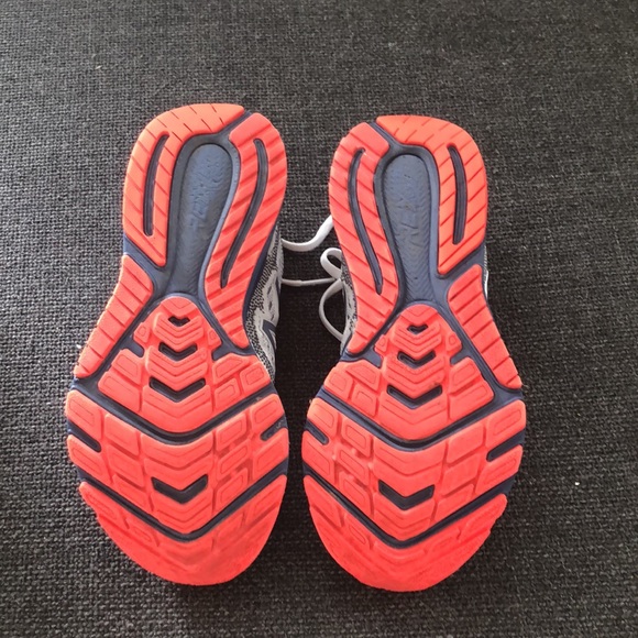 New Balance Rush v3 - Picture 4 of 6